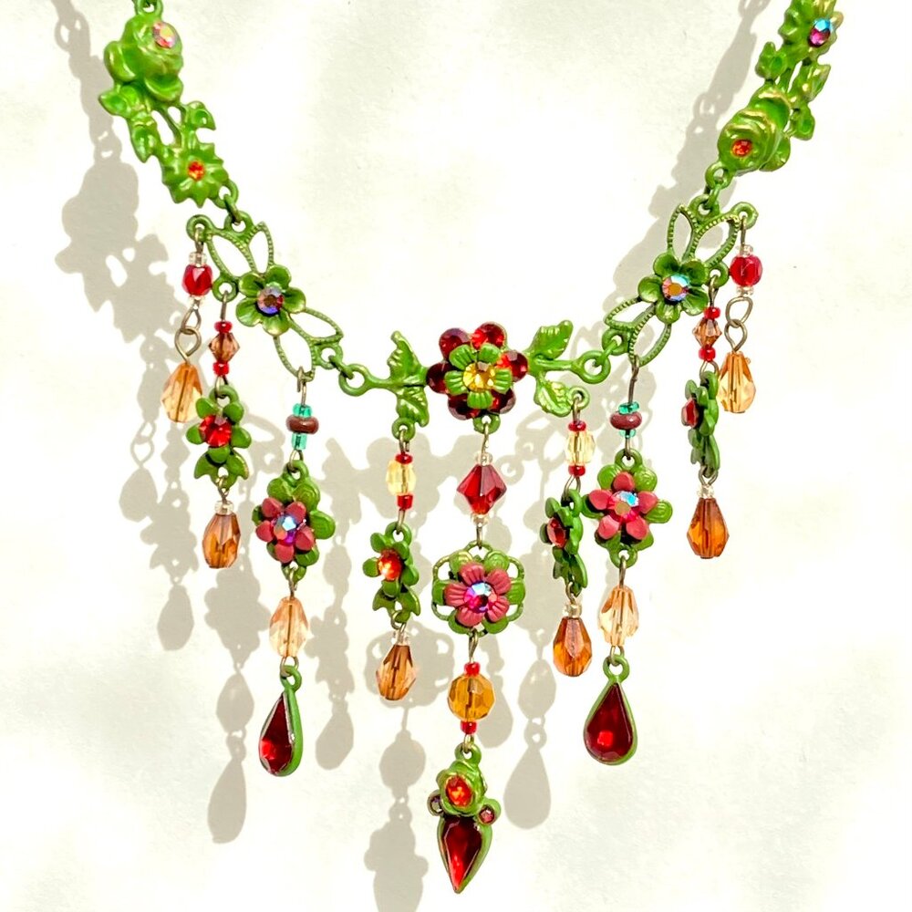 Shabby Chic & Vintage Costume Jewelry Floral Necklace